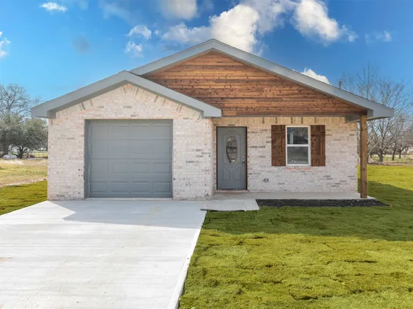 824 Buckboard Dr, De Leon, TX 76444