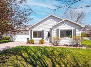 318 Ridgeview Ln, Monroe, OH 45050