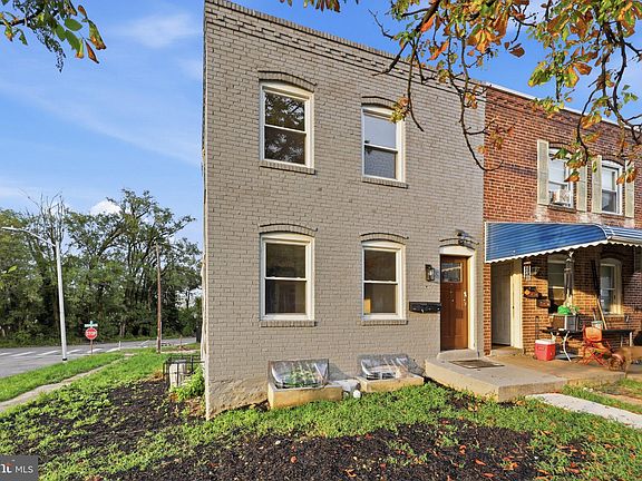 2nd image of 500 Baltic Ave #1