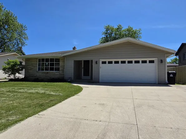 5611 Windward DRIVE, Racine, WI 53406