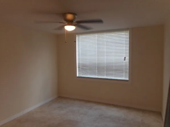 1260 Wildwood Lakes Blvd APT 104, Naples, FL 34104