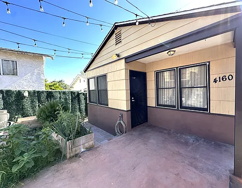 4160 52nd St Photo 1