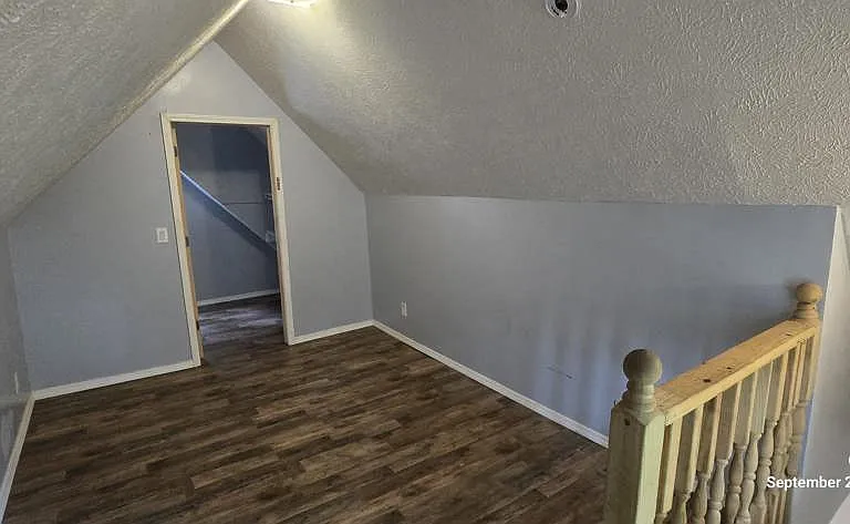 214 Sharon Ave — Photo 10