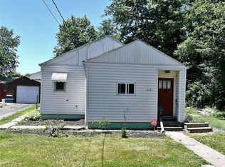 2085 Clermont Ave NE, Warren, OH 44483