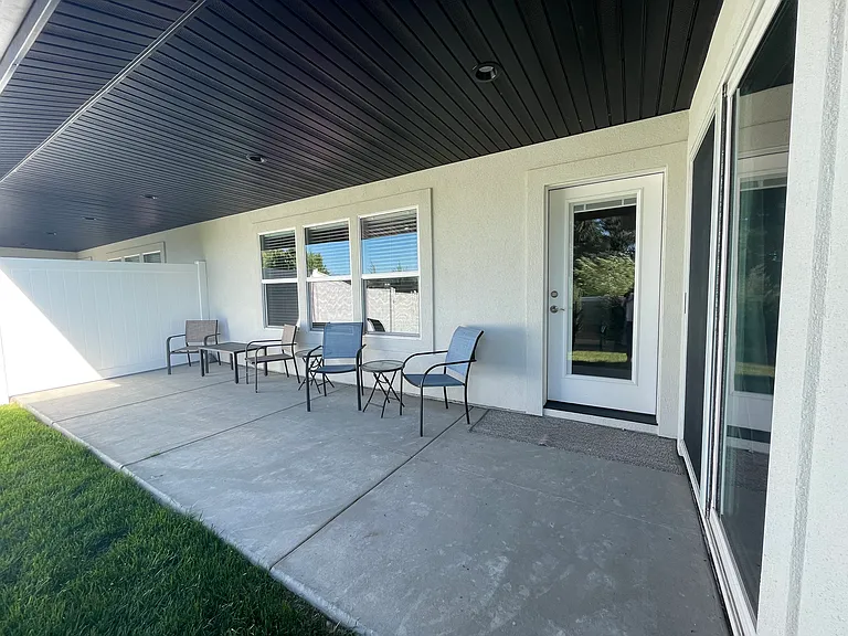 Cheri Ct — Photo 18