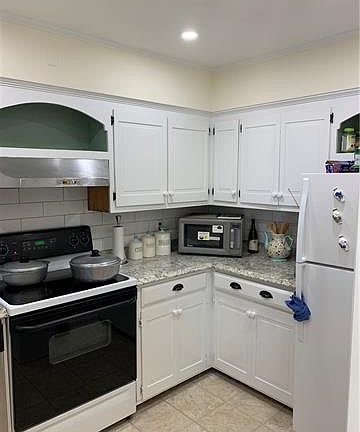 5th image of 29 Lincoln Dr