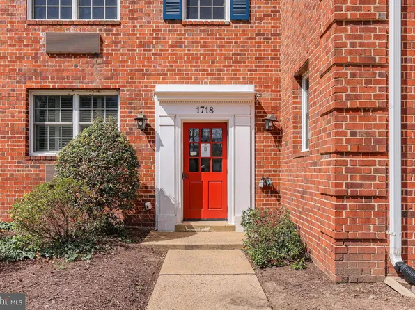 1718 W Abingdon Dr APT 103, Alexandria, VA 22314