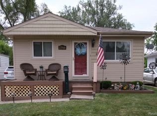 2366 Waltz Ave, Warren, MI 48091