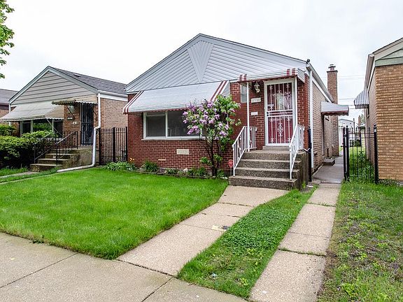 2nd image of 4510 S Leclaire Ave