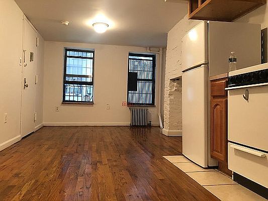 4th image of 519 E 12th St APT 1a