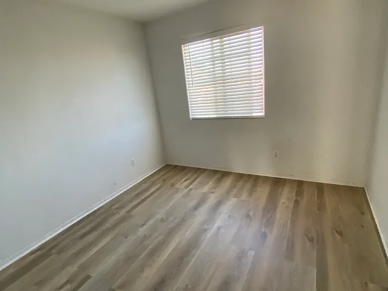 14243 Palm Ct — Photo 11