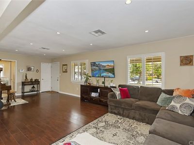 9382 Palm Ln, Fontana, CA, 92335