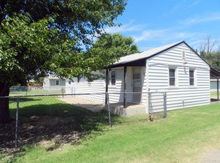 1506 McArtor Rd, Dodge City, KS 67801