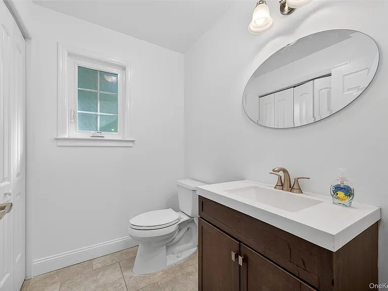 8 Lee Gray Ct — Photo 18
