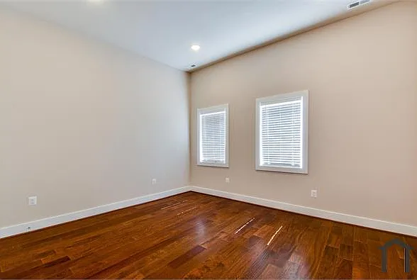 2 bed, 827 sqft, $2,800 — Photo 3