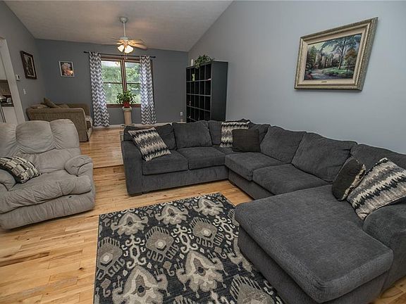 4th image of 1041 Brookpoint Dr