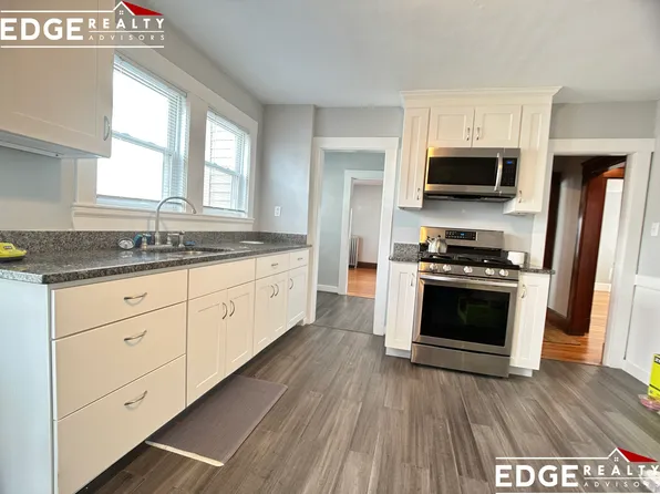 15 Laurel St #1, Watertown, MA 02472