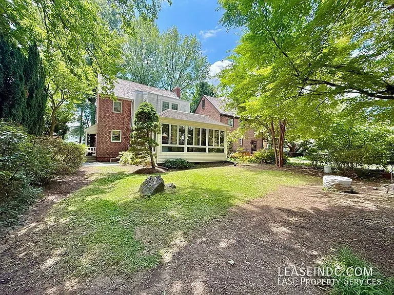 4825 Butterworth Pl NW — Photo 38