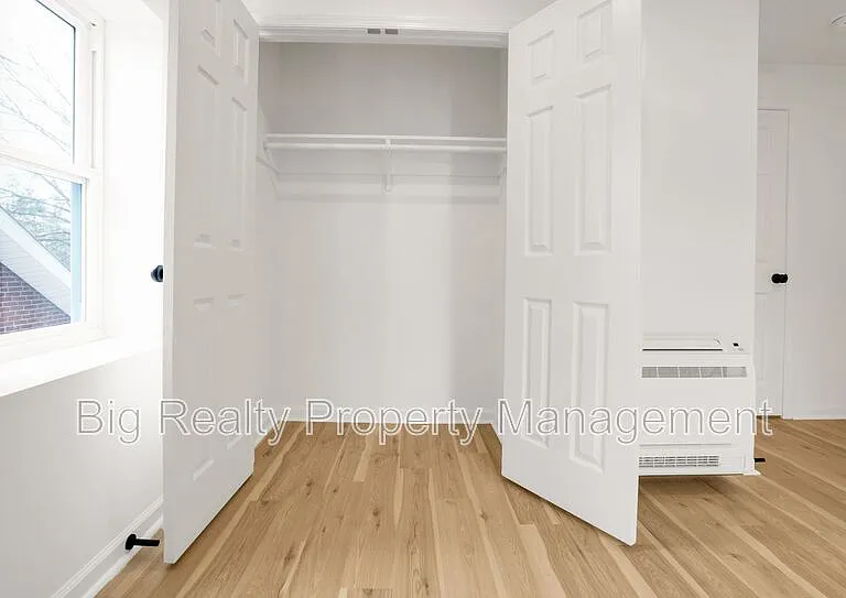 228 Bridge St #2 — Photo 25