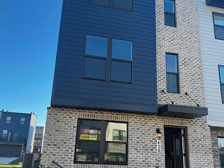 420 Carroll Walk Ave — Photo 1