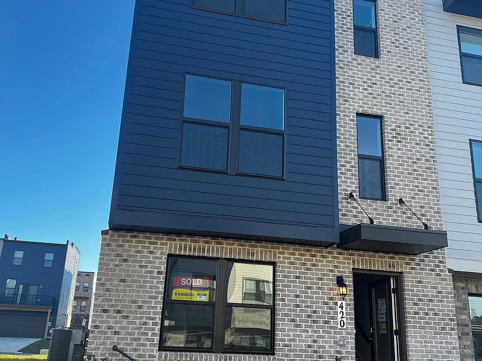 420 Carroll Walk Ave
