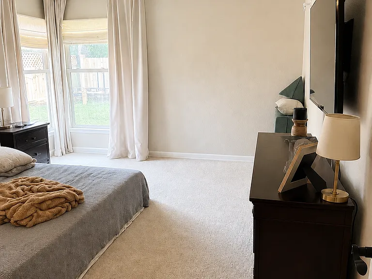 921 Bowling Green Trl — Photo 25
