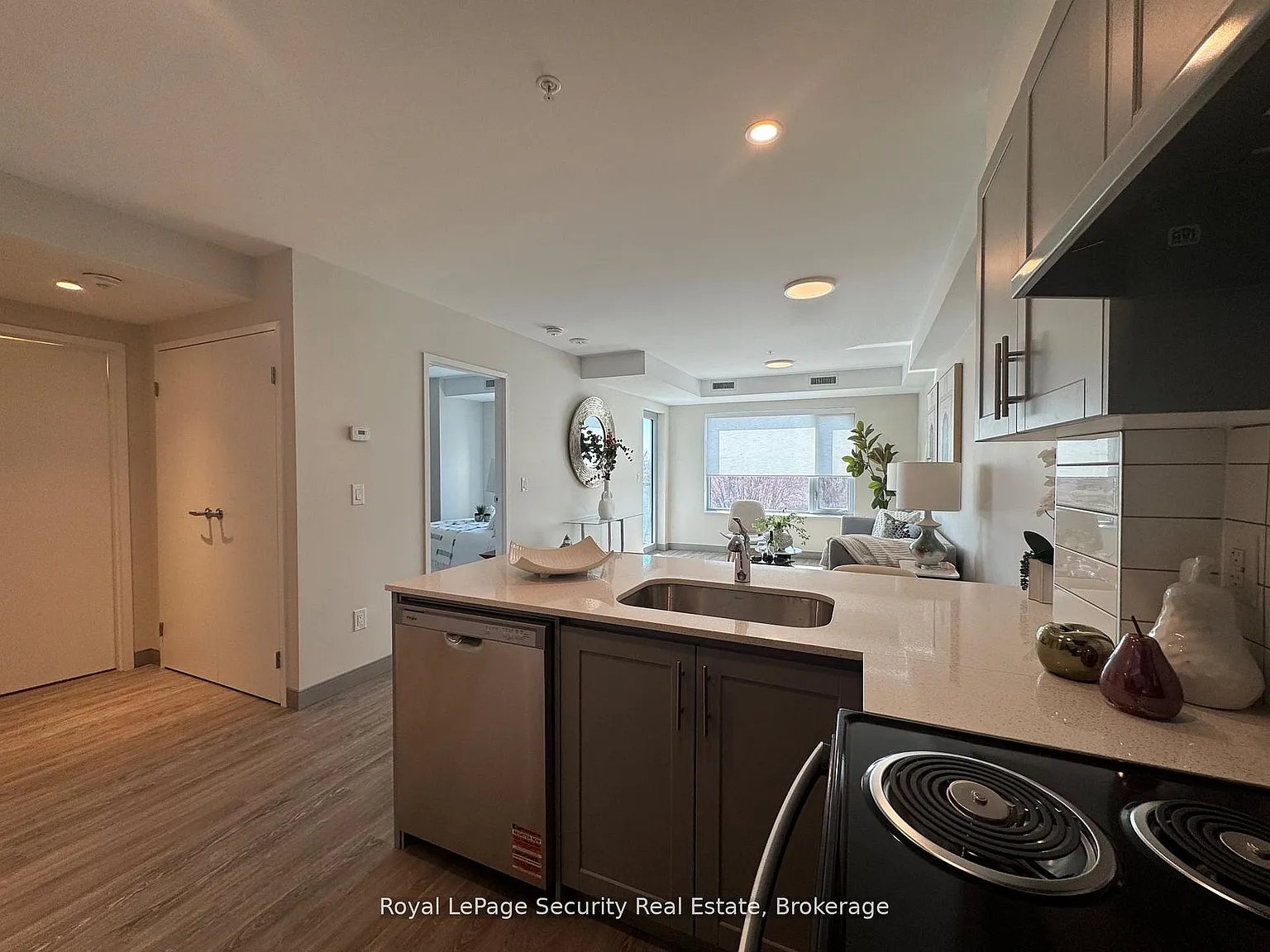 1 bed, $1,997 — Photo 2