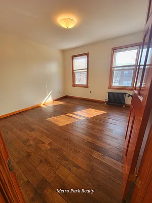 Rented by Metro Park Realty Inc | media 6