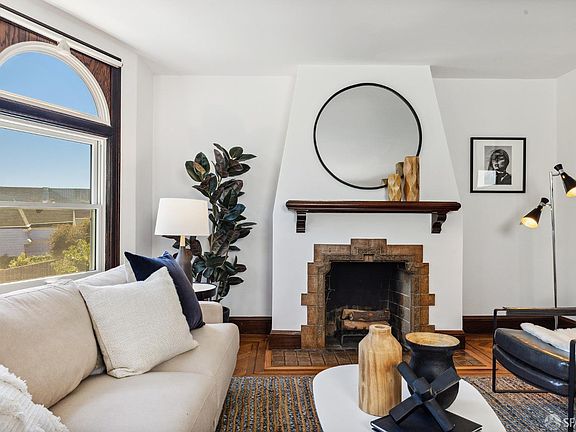 4th image of 226 Bocana St