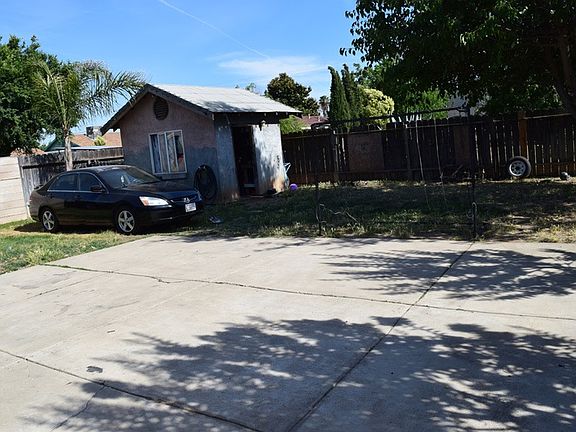 3rd image of 3842 Texas Ave