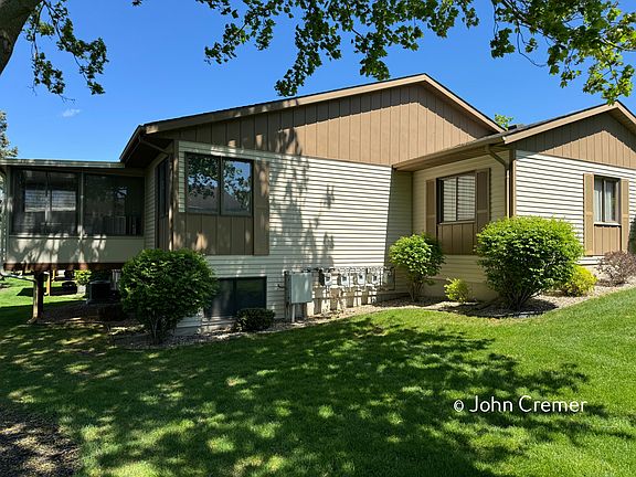 3rd image of 6685 Leisure Creek Dr SE