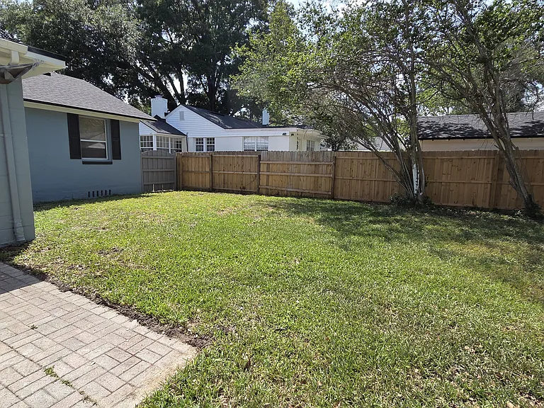 1243 Monterey St — Photo 17