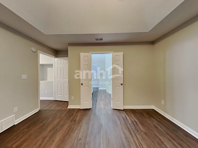 7748 Parkmont Dr — Photo 12
