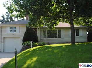 867 N 68th St, Omaha, NE 68132