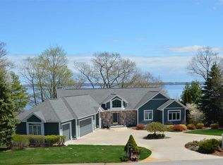 9283 S Majestic Ridge Dr, Traverse City, MI 49684