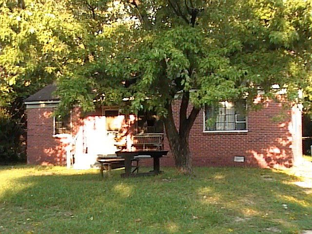 2nd image of 303 Belmont Ave SW