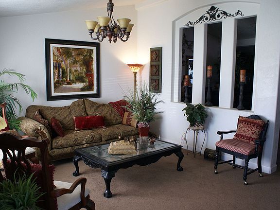 Formal sitting room