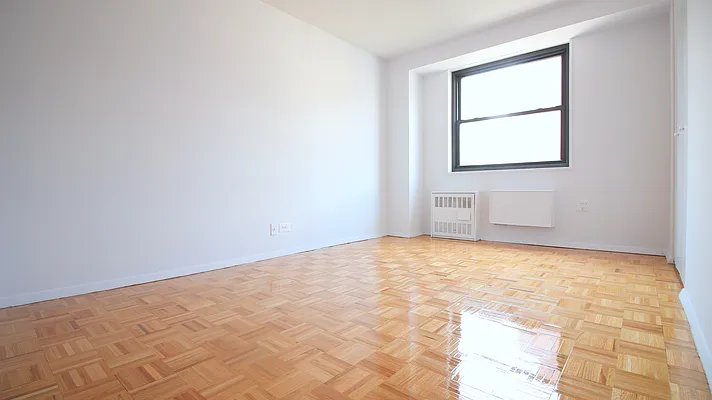 Rented by Corcoran | media 21