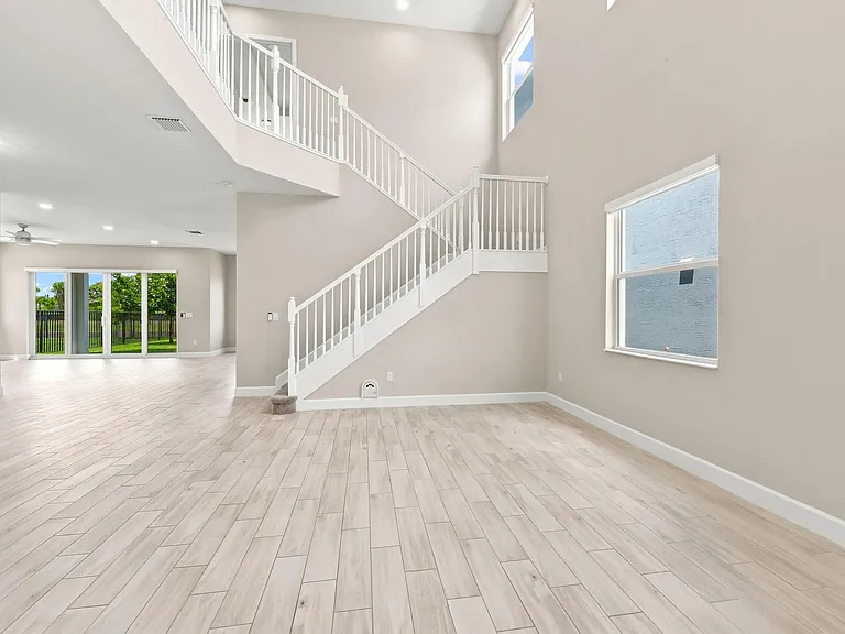5608 Macoon Way — Photo 10