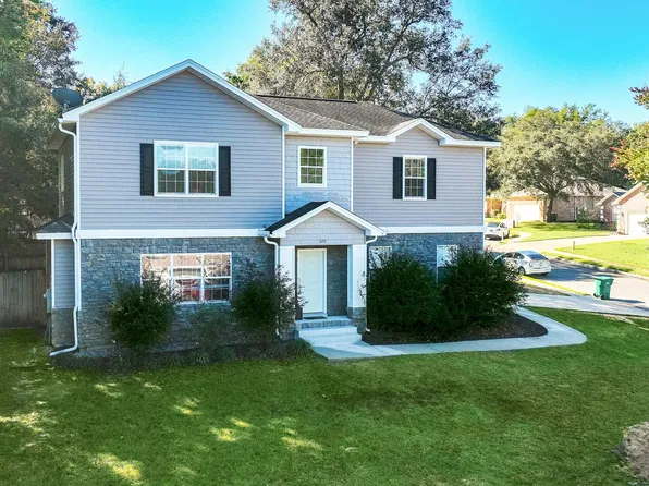 320 Fairwood Dr, Niceville, FL 32578