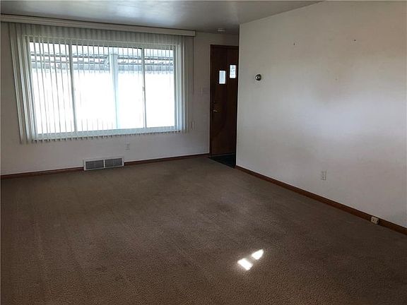 2nd image of 443 Blossom Dr