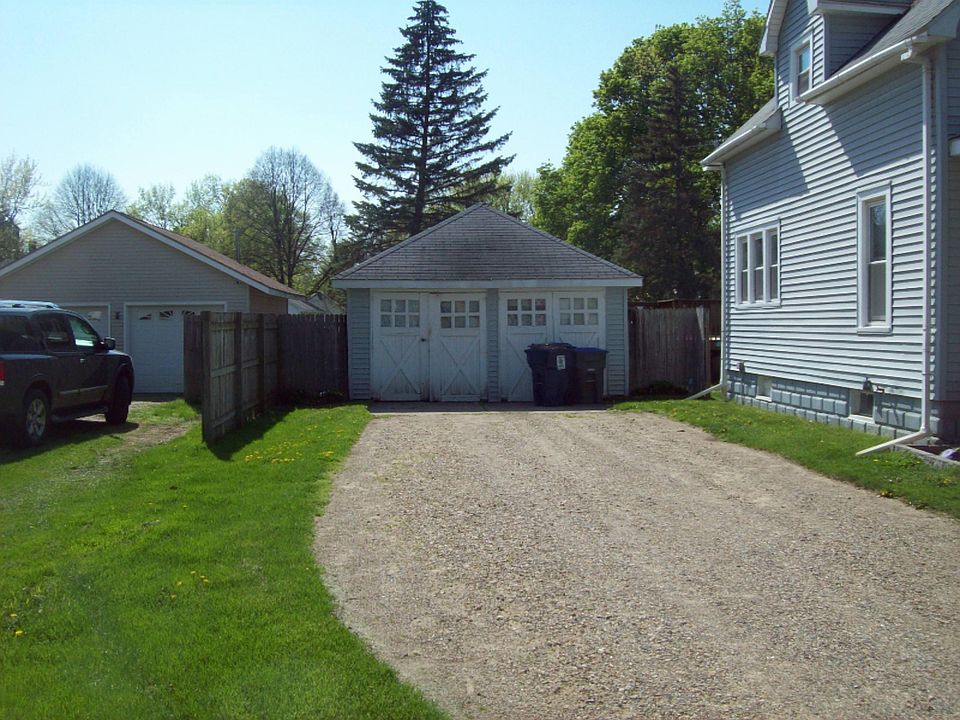 1st image of 218 Susan Ave