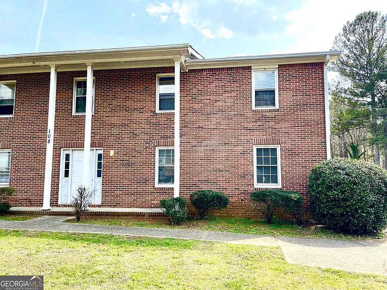 108 Appleton Blvd #B — Photo 1
