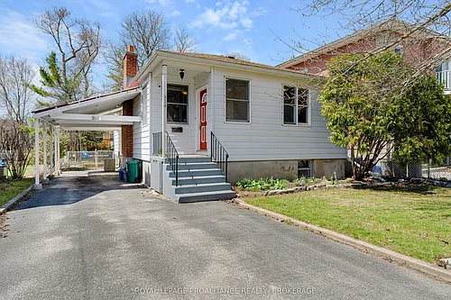 524 College St Photo 1