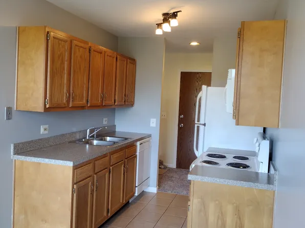 6010 Oakwood Dr, Lisle, IL