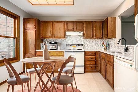 4th image of 2324 Sedgwick Dr