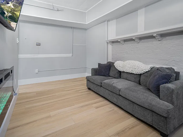 504 Stewart Ave — Photo 235