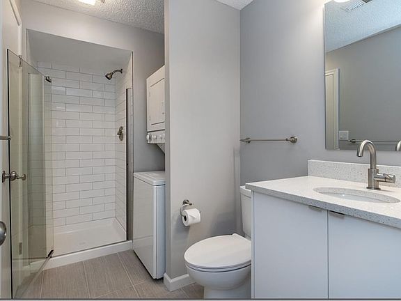 3rd image of 200 Fox Hollow Dr APT 402