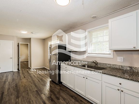 1416526_004_kitchen_5.jpg
