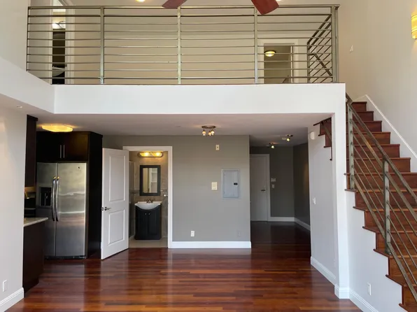 748 Innes Ave #301, San Francisco, CA 94124